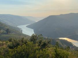 Quinta da Casa Cimeira, Guest House, Wines & Food, קוטג' בValença do Douro