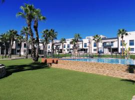 Bright bungalow Oasis Beach La Zenia, hotel din Orihuela