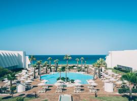 Iberostar Waves Royal Andalus, hotell i Chiclana de la Frontera