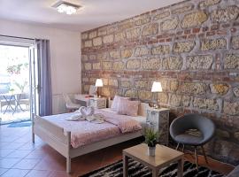 Villa Florencia, hotel u gradu 'Eger'