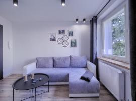 Niron Apartament Dąbrowskiego, готель у місті Піла