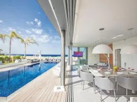 Villa Papadopo - Luxury 3 Bedroom Villa with Private Pool Hot Tub and Sea Views