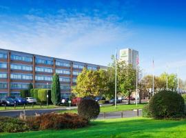 Holiday Inn London - Gatwick Airport, an IHG Hotel, хотел близо до Летище Gatwick, London - LGW, 