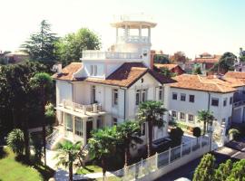 Hotel Villa Delle Palme, hótel í Lido di Venezia