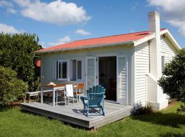 Tara at Tahi - cosy cottage surrounded by nature, hotel din Whangarei