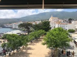 ROQUES - Casa en primera línea de mar en CADAQUÉS