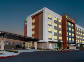 Holiday Inn Express & Suites - Las Vegas - E Tropicana, an IHG Hotel, hotel sa Las Vegas