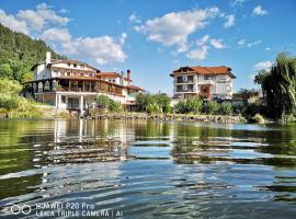 Ribkata Family Hotel, отель в Смоляне