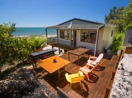 Tidal Treasure - Collingwood Holiday Home, hotel a Collingwood