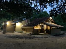 Captain's Cottage at Yala, hótel í Kataragama