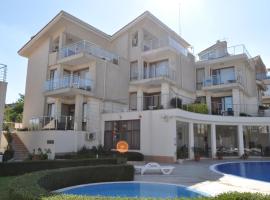 Beautiful family villa with sea view, hotel a Byala