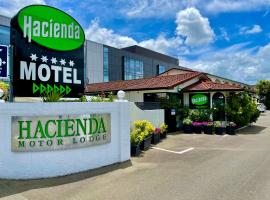 Hacienda Motor Lodge: Palmerston North şehrinde bir otel