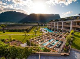 Weinegg Wellviva Resort, hotel perto de Aeroporto de Bolzano - BZO, Appiano sulla Strada del Vino