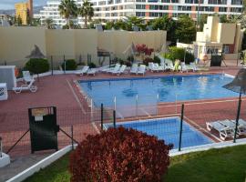 Bungalow Costa Adeje Cortijo 2-4 – hotel w Playa de las Americas