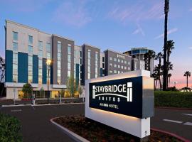 롱비치에 위치한 호텔 Staybridge Suites - Long Beach Airport, an IHG Hotel