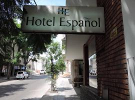 Hotel Español Salto: Salto, Concordia Havaalanı - Comodoro Pierrestegui - COC yakınında bir otel