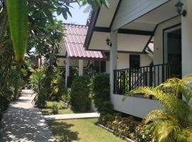 Lanta Fa Rung Beach Resort, guest house sa Ko Lanta