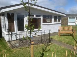 Dartmouth 2 Bed Detached Chalet Number 144, hotel a Dartmouth