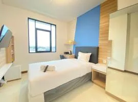 Comfortable Studio Semi Apartment at The Lodge Paskal near BINUS University By Travelio