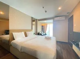 Deluxe & Well Appointed 2BR at El Royale Apartment By Travelio