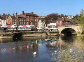 Kingfisher Riverside Cottage