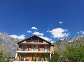 DISCOVER KAZBEGi HOTEL