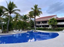 Hermosa suite de playa, con vista al golf en Coronado, хотел в Плая Коронадо