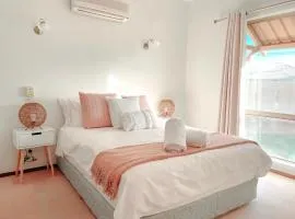 Carnarvon 3BR & 2BA Holiday House