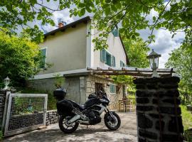 HillSide Gasthaus 2 a Szent György-hegy lankáin, hôtel à Tapolca