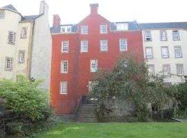 2 Chessels Court, Flat 3