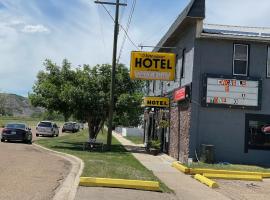 Hotel Dinosaur & Newcastle Bar, hotel a Drumheller