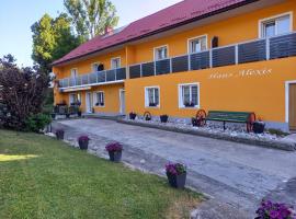 Haus Alexis, guest house sa Faak am See