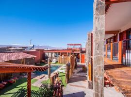 Hotel Casa Algarrobo โรงแรมในซานเปโดร เด อาตากามา