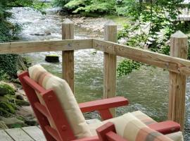 Cozy Creek Cottages, hotel a Maggie Valley