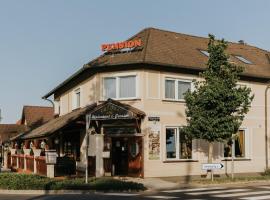 Korona Pension and Restaurant, privatni smještaj u Hévízu