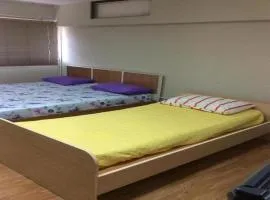 Room in BB - Thailand Taxiapartment Hostel, air conditioning and free Wifi