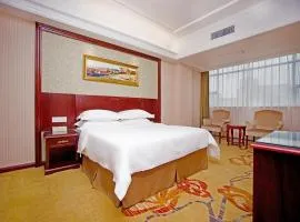 Vienna Hotel Shenzhen Shiyan Shilong Community