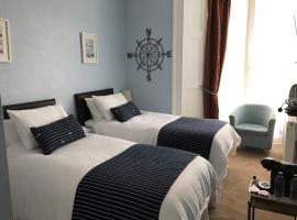 Highlea Guest House, hotel di Weston-super-Mare