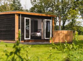 Wellness chalet with sauna, on the Holterberg, hotell i Rijssen