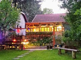 Lovely vacation house at river Tisza , Hangulatos nyaraló a szegedi Tisza - Maros toroknál – hotel w Segedynie