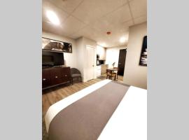 Cozy Sweet Studio #5, Only 10 min to D.T. Ottawa, hotel di Gatineau