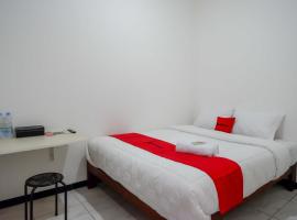 RedDoorz near GOR Jatidiri Semarang, отель в городе Jatingaleh