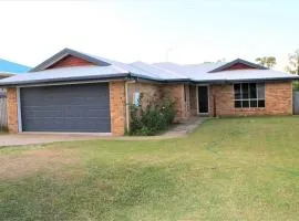 Entire 4BR House close to Airport Hosted by Homestayz