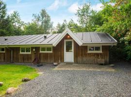 Two-Bedroom Holiday home in Oksbøl 10, hotel i Ansager