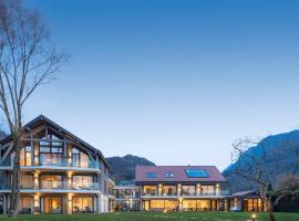 Villa Caroline, Lac d'Annecy, hotel la plajă din Duingt