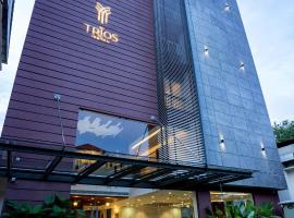 The Trios Hotel, hotel em Ernakulam, Cochin