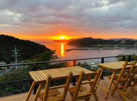 MY LODGE Naoshima, viešbutis mieste Naošima