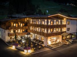 first mountain Hotel Ötztal，朗根費爾德的飯店