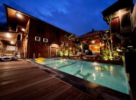 Tomohon Private Pool Villa Batu, hotel v destinácii Malang