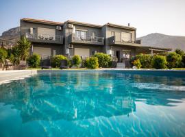 Isola Apartments, hotell i Xylokastro